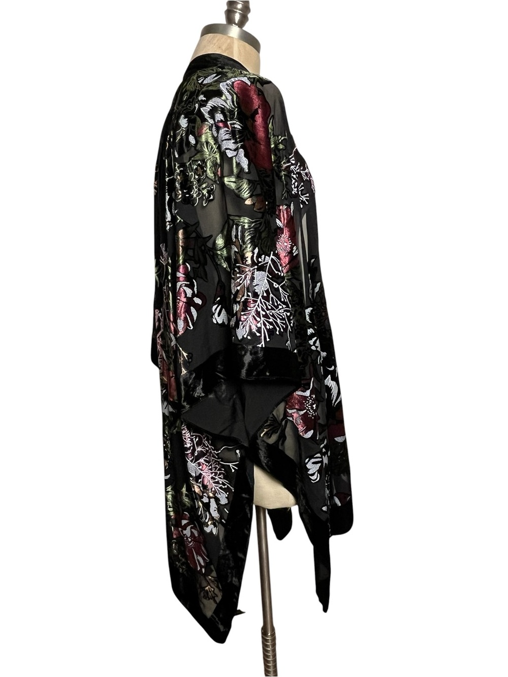 Saachi Ione Velvet Burnout Ruana Black Floral Kimono Jacket Cover Up OS - Picture 5 of 11